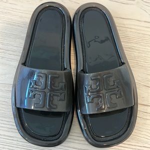 Tory Burch rubber sandal, size 7